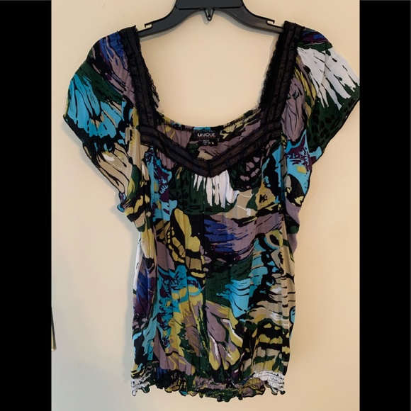 Plus size top - Picture 1 of 3